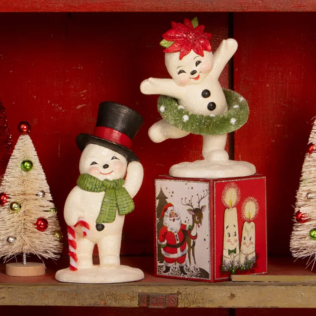 Cuddle Decor Bethany Lowe Good Day Mr. Frost lifestyle set