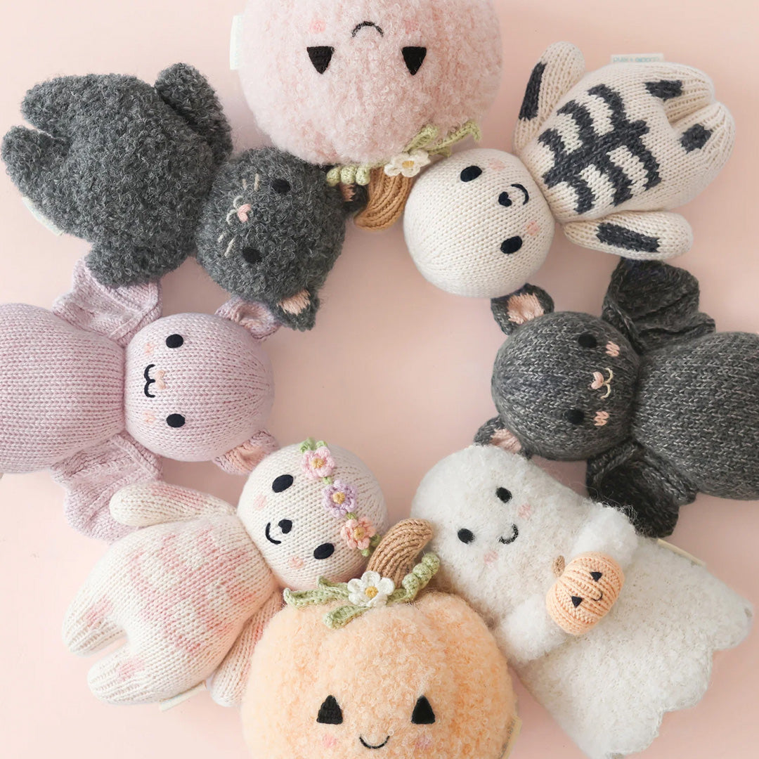 Cuddle Decor Cuddle Kind Baby Bat Charcoal lifestyle set