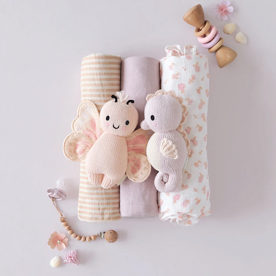 Cuddle Decor Cuddle and Kind Baby Seahorse Lilac lifestyle set