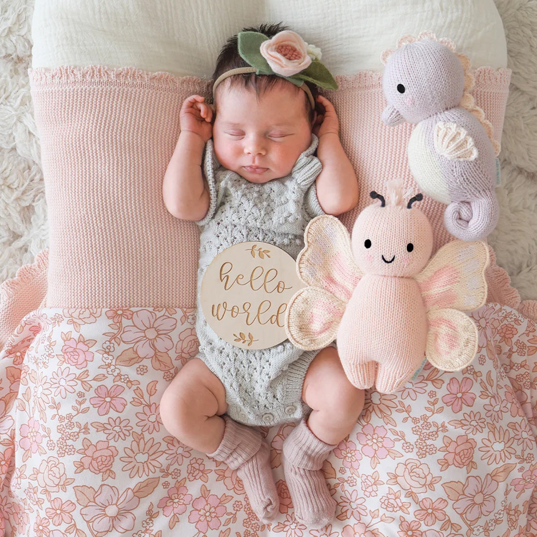Cuddle Decor Cuddle and Kind Baby Seahorse Lilac lifestyle 1
