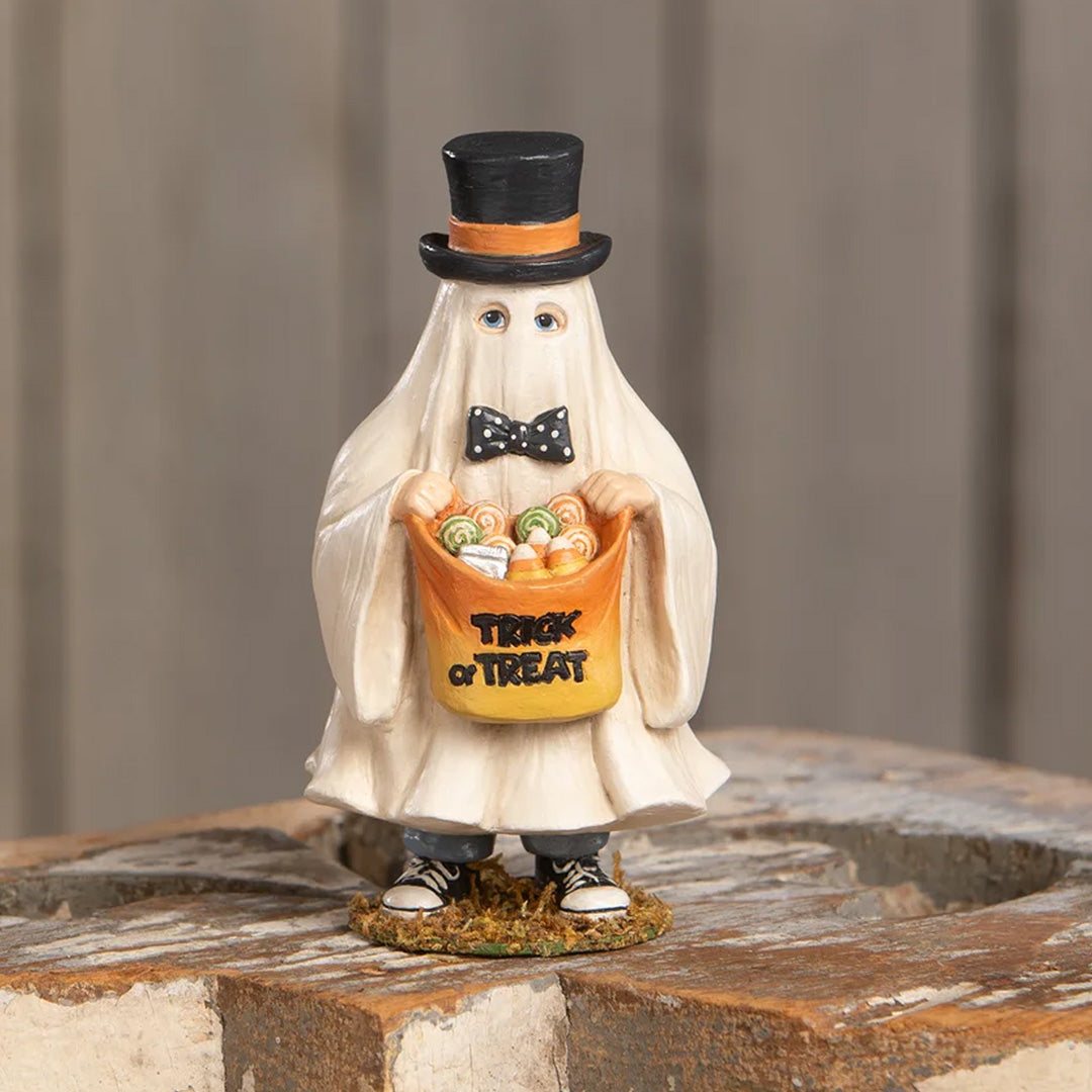 Bethany Lowe Ghostie Cullen Boy front lifestyle