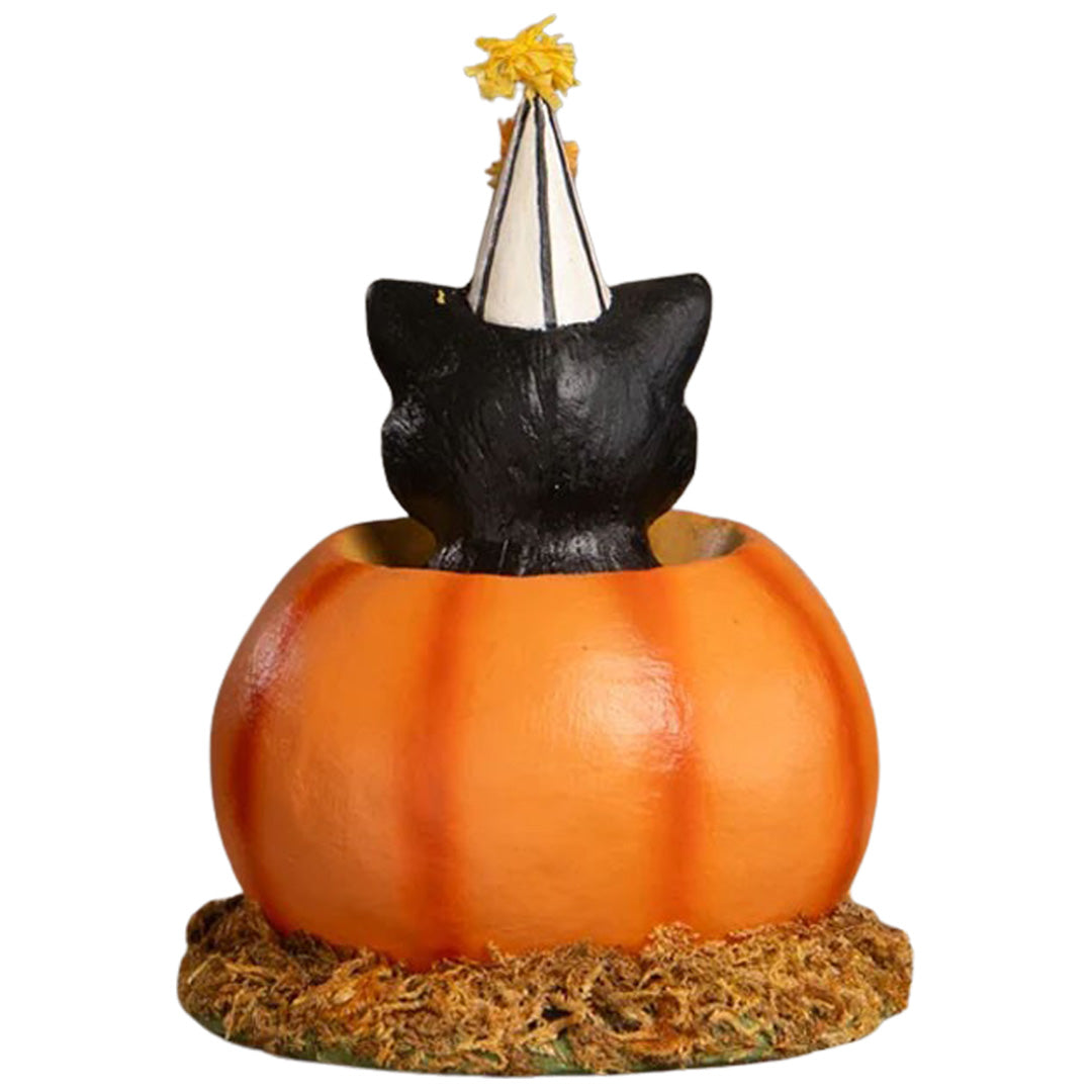 Bethany Lowe Cecils Hang Out back