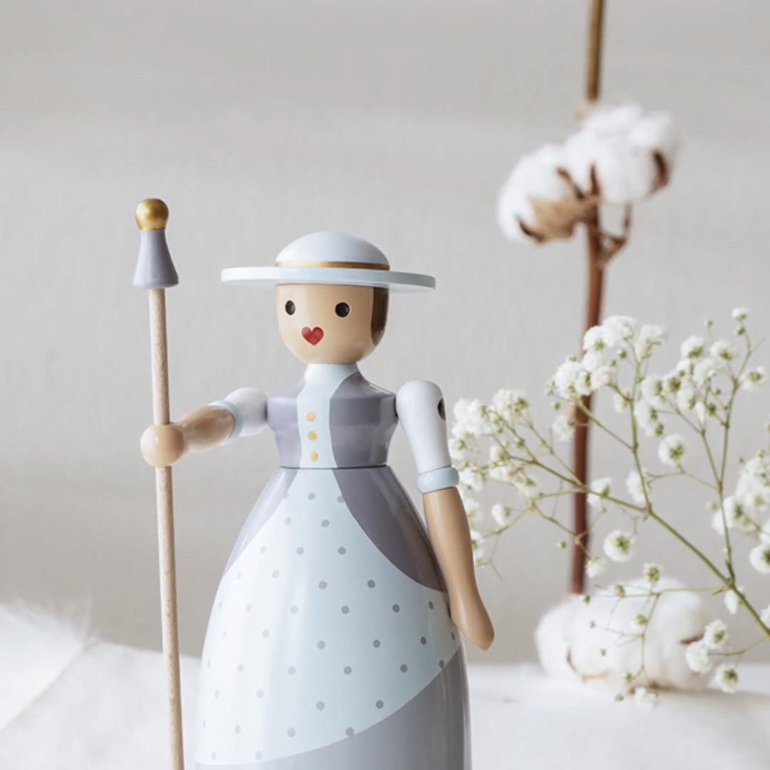 Kay Bojesen Hans Christian Andersen Shepherdess 3
