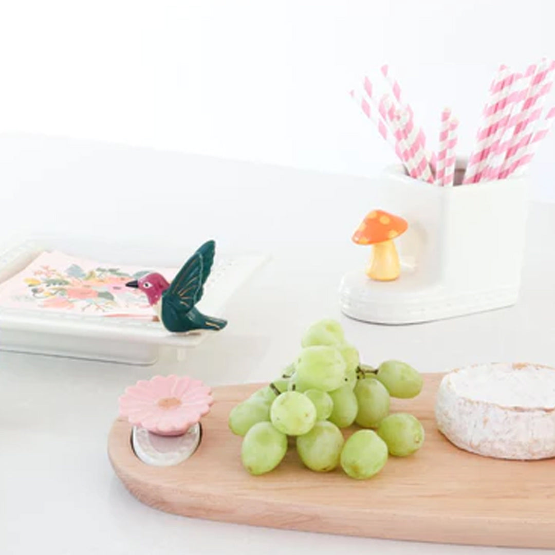 Nora Fleming Gerber Daisy Mini lifestyle 2