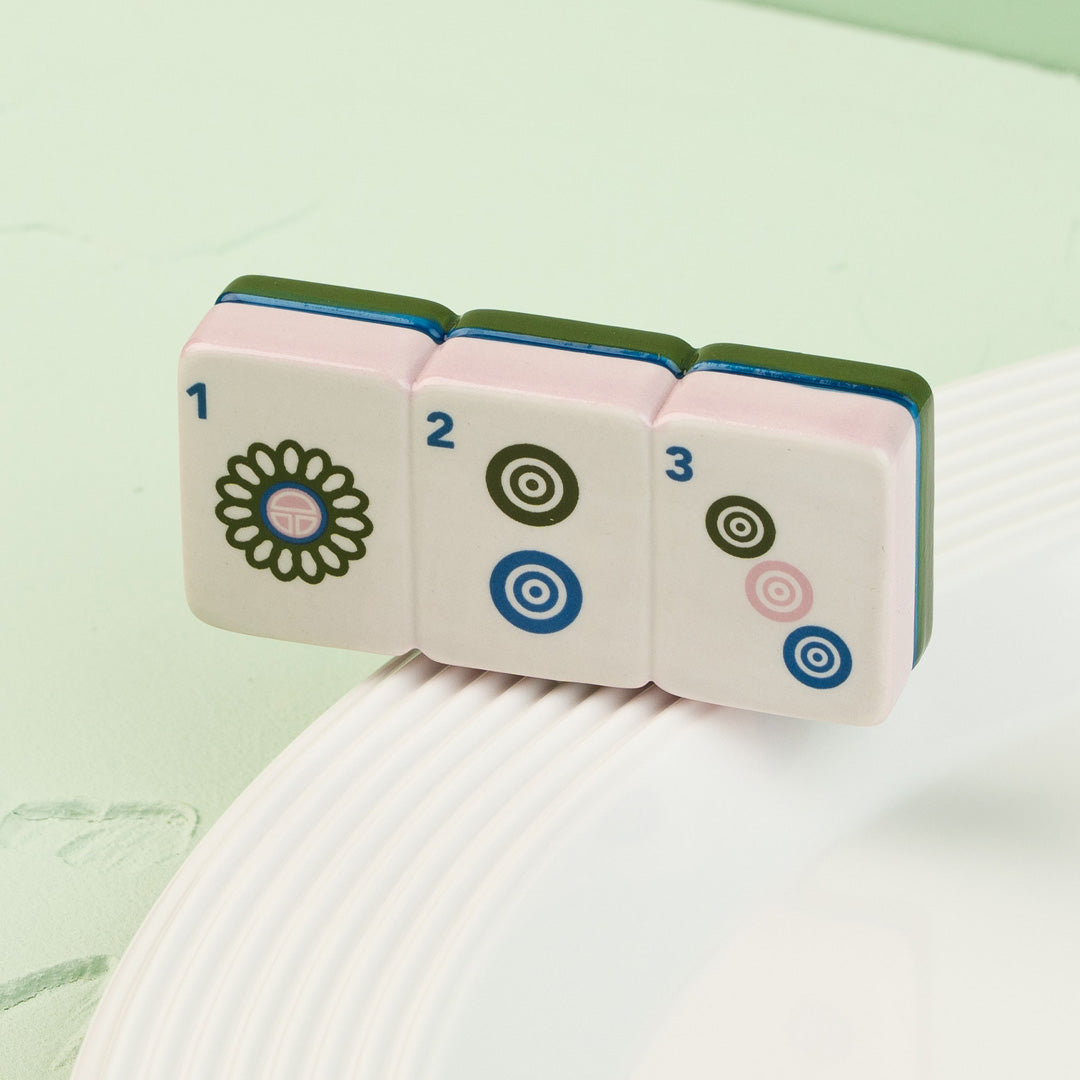 Cuddle Decor Nora Fleming mahj-ical (mahjong tile)
