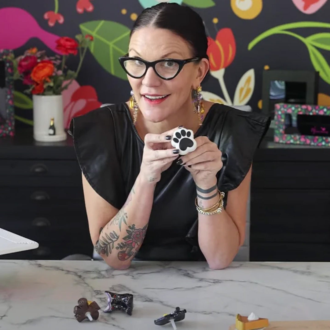 nora fleming paw print lifestyle