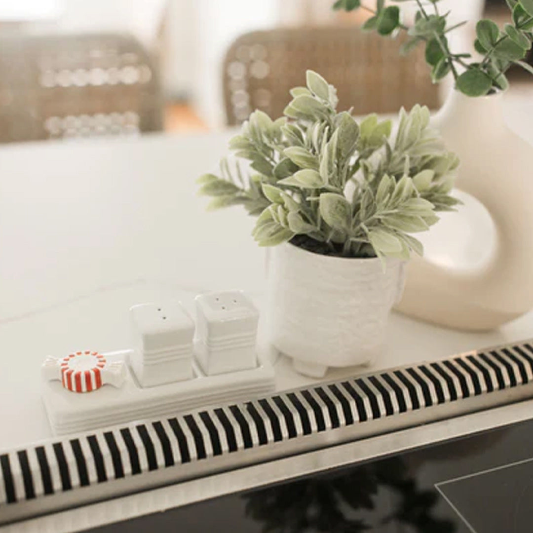 Nora Fleming Peppermint Mini lifestyle