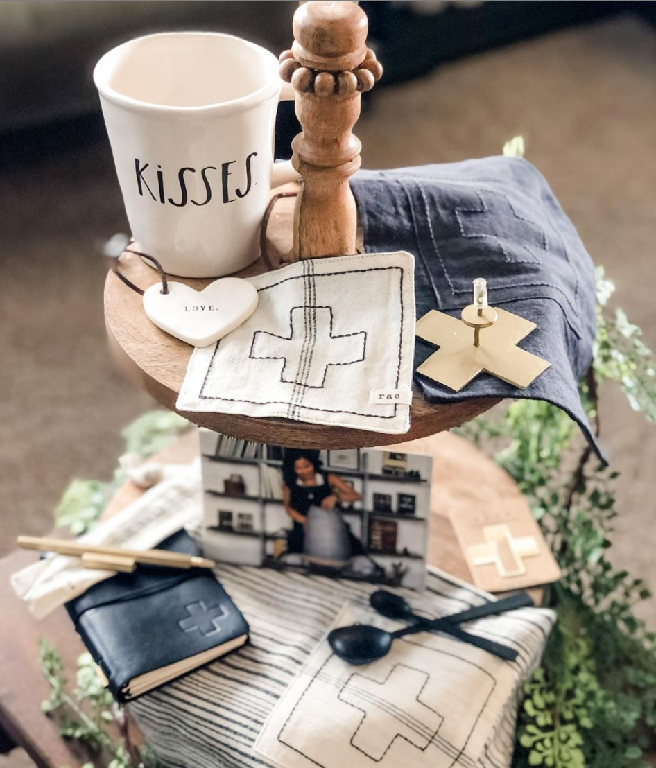 The Heritage Collection by Rae Dunn – gift set with 10 items