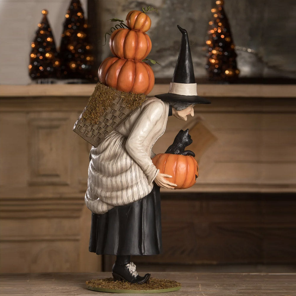 Minerva Witch Pumpkin Peddler Halloween Figurine by Bethany Lowe side