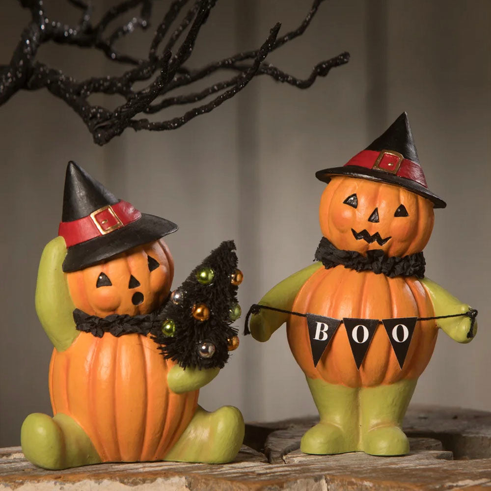 Seated Pumpkin Head Witch Halloween Figurine by Bethany Lowe set front