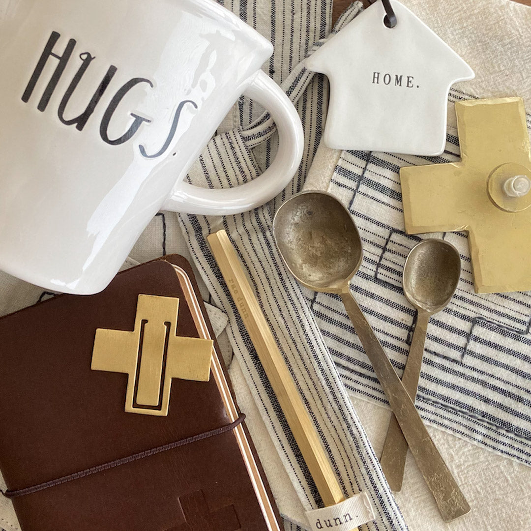 The Heritage Collection by Rae Dunn – gift set with 10 items