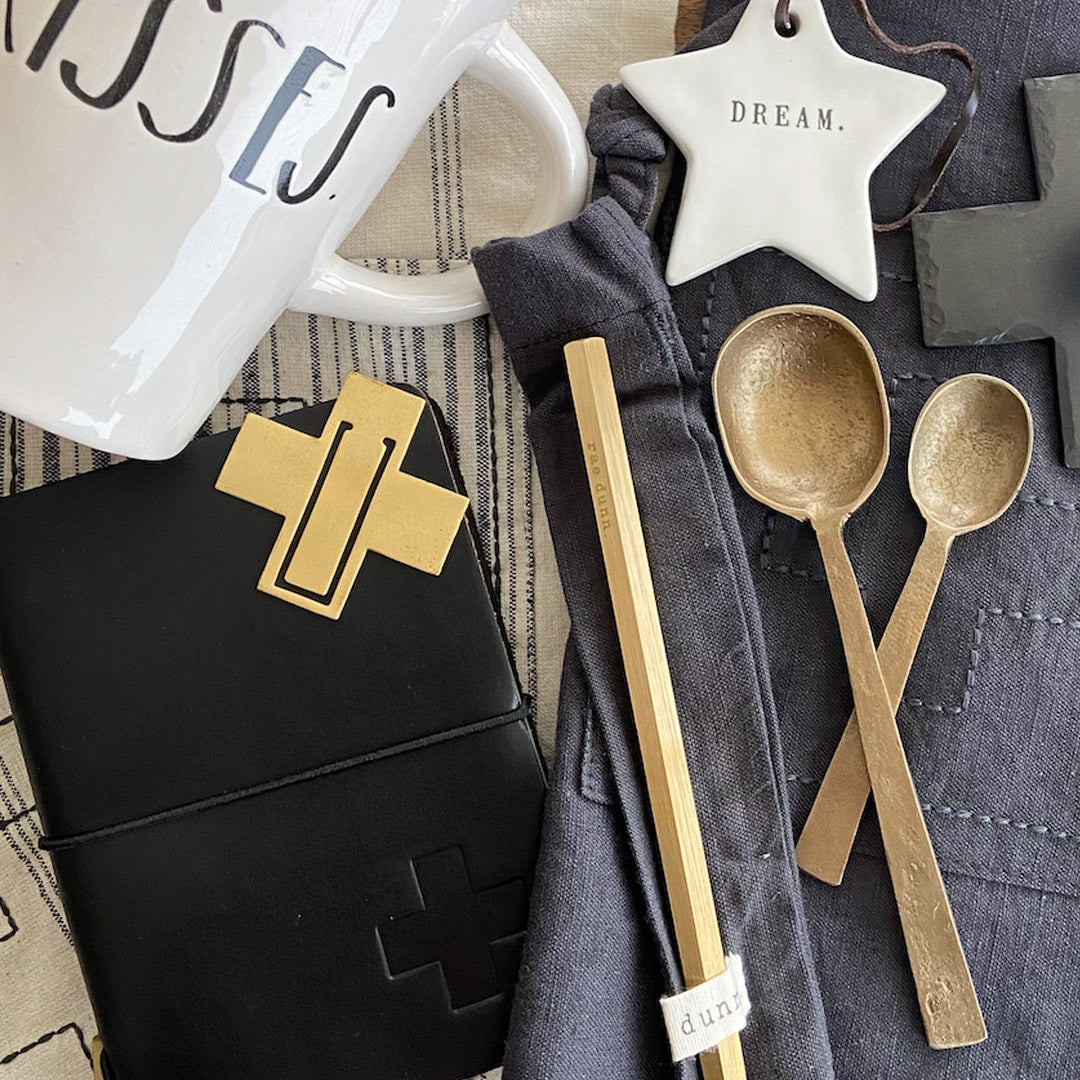 The Heritage Collection by Rae Dunn – gift set with 10 items