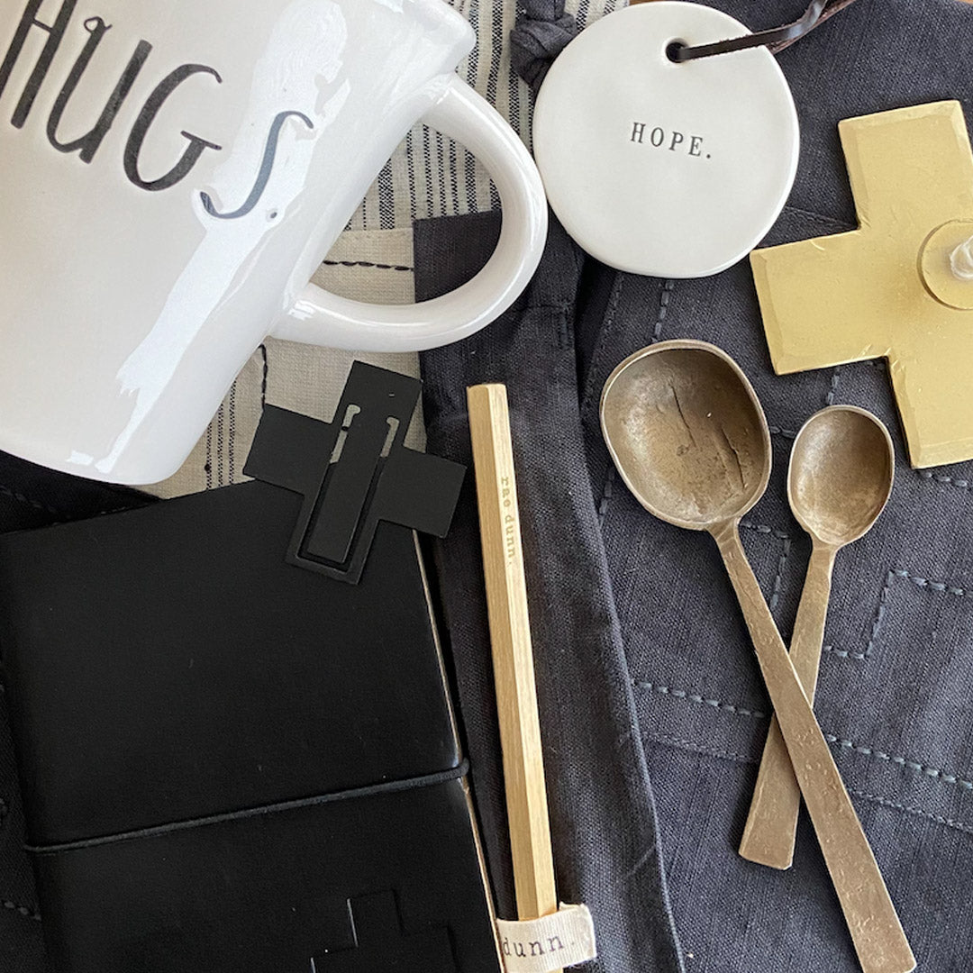 The Heritage Collection by Rae Dunn – gift set with 10 items