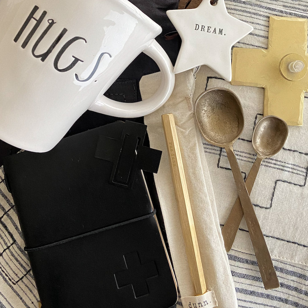 The Heritage Collection by Rae Dunn – gift set with 10 items