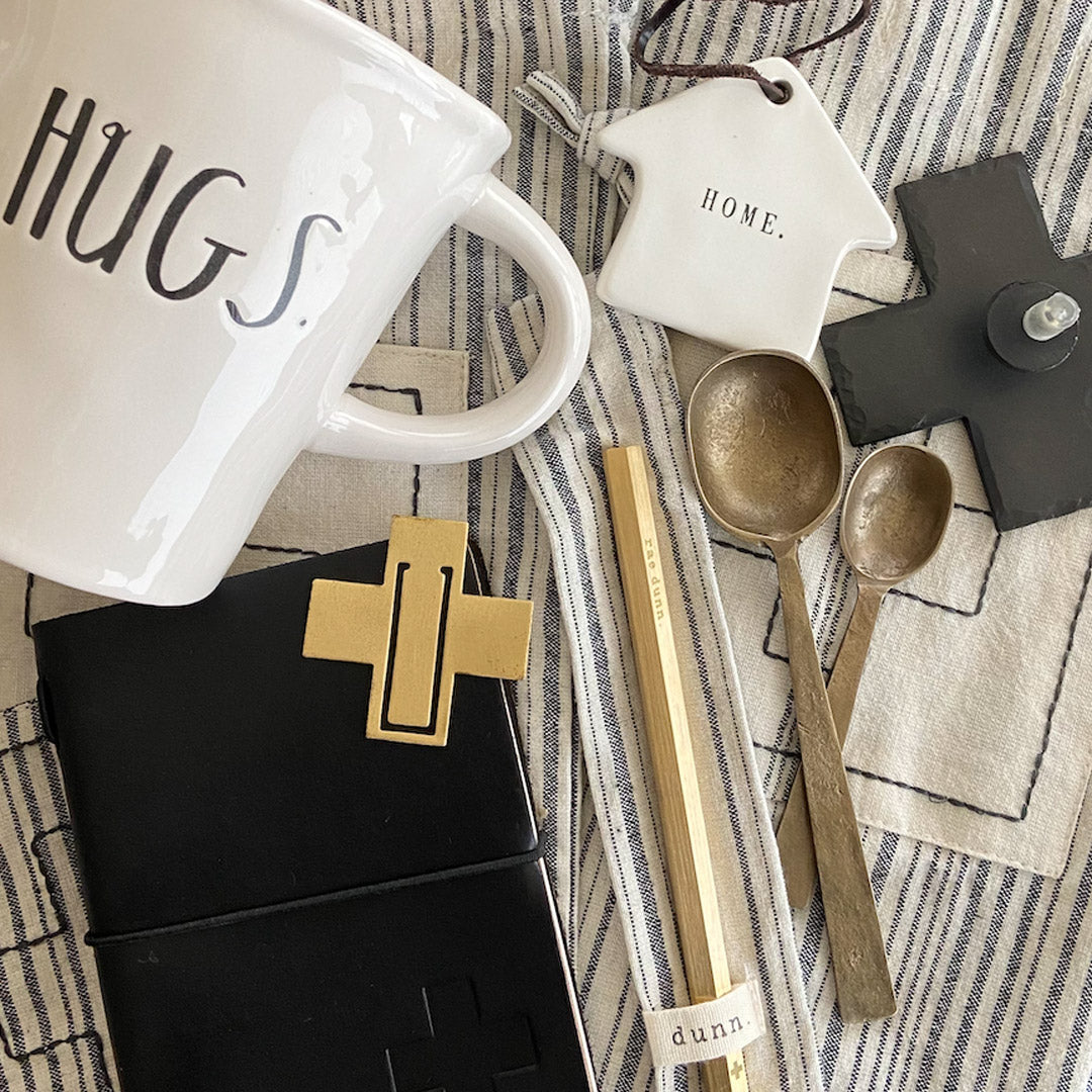 The Heritage Collection by Rae Dunn – gift set with 10 items