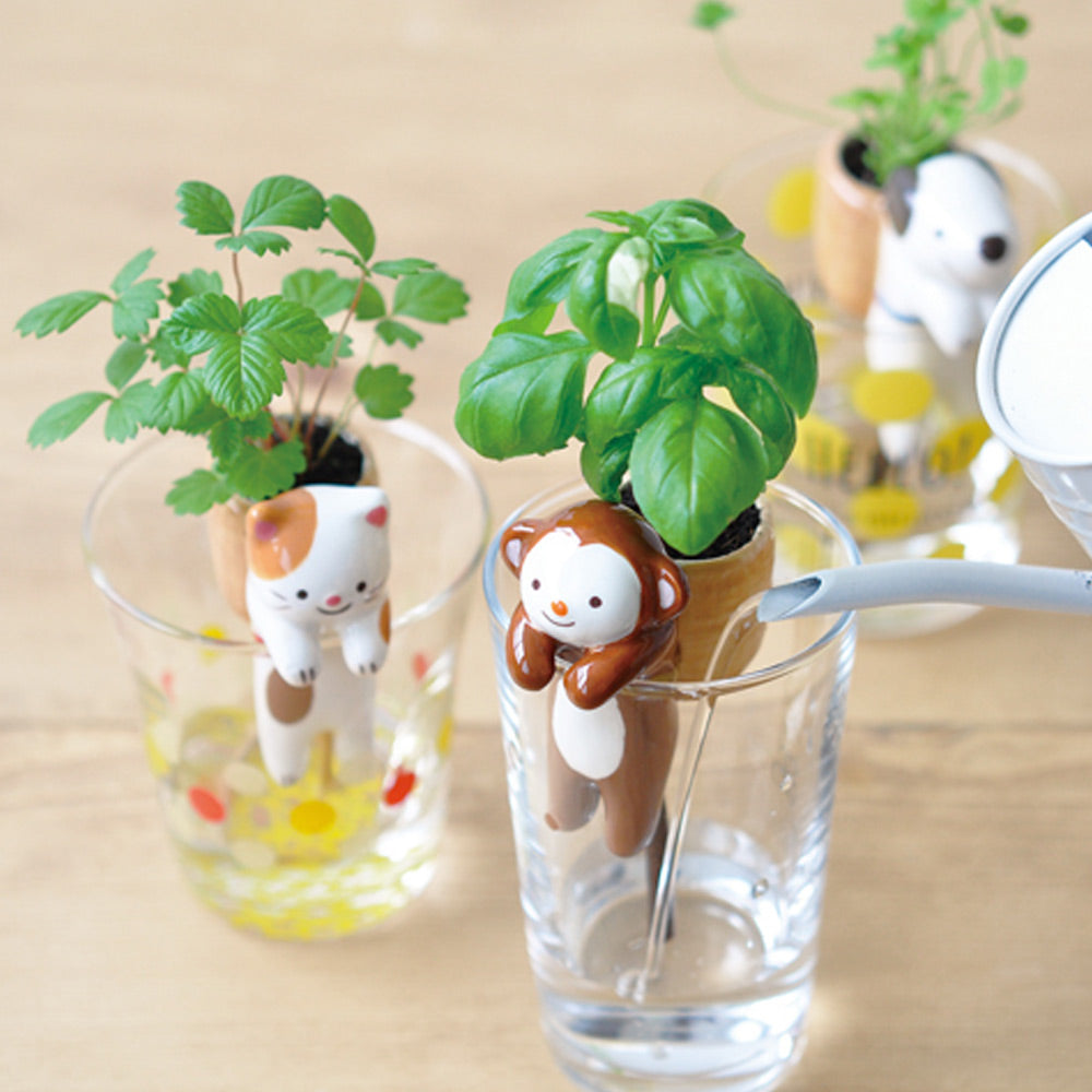 Shippon Self Watering Animal Planter