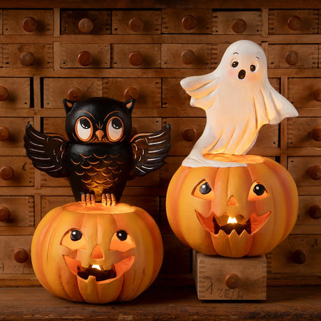 Bethany Lowe Ghost on Jack O Lantern front lifestyle set