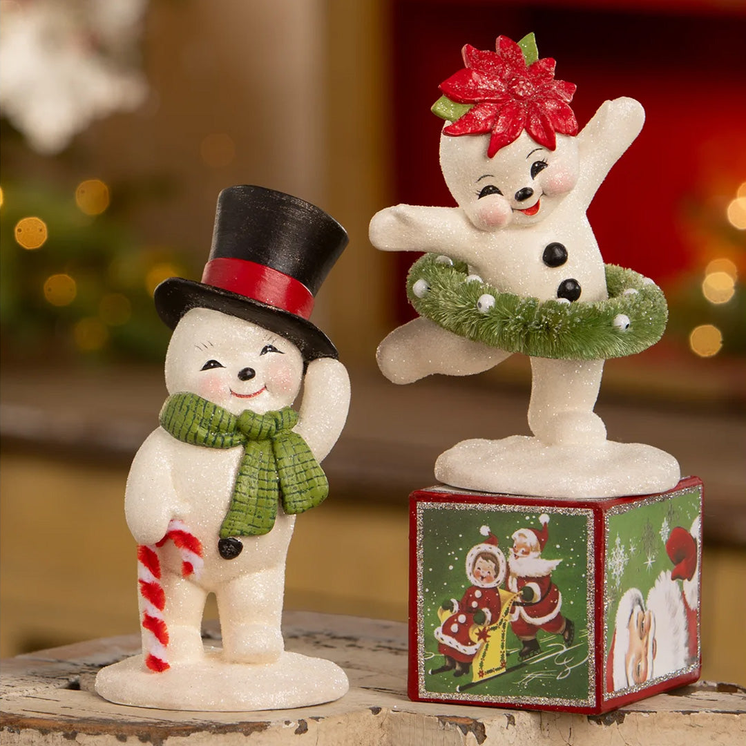 Cuddle Decor Bethany Lowe Good Day Mr. Frost lifestyle set