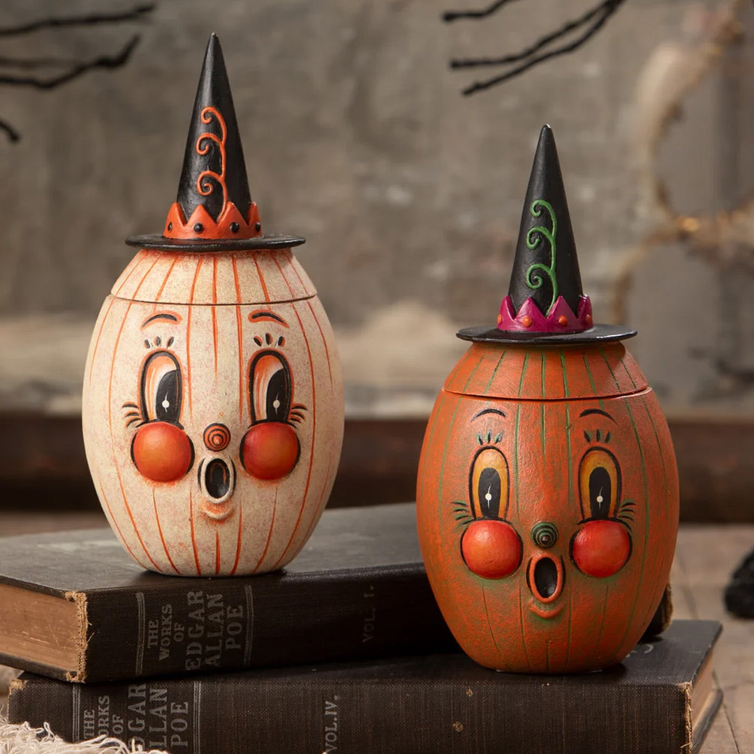 Johanna Parker Gourdy Orange-O-Ween front lifestyle set