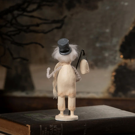 Michelle Lauritsen Haunting Henry back lifestyle