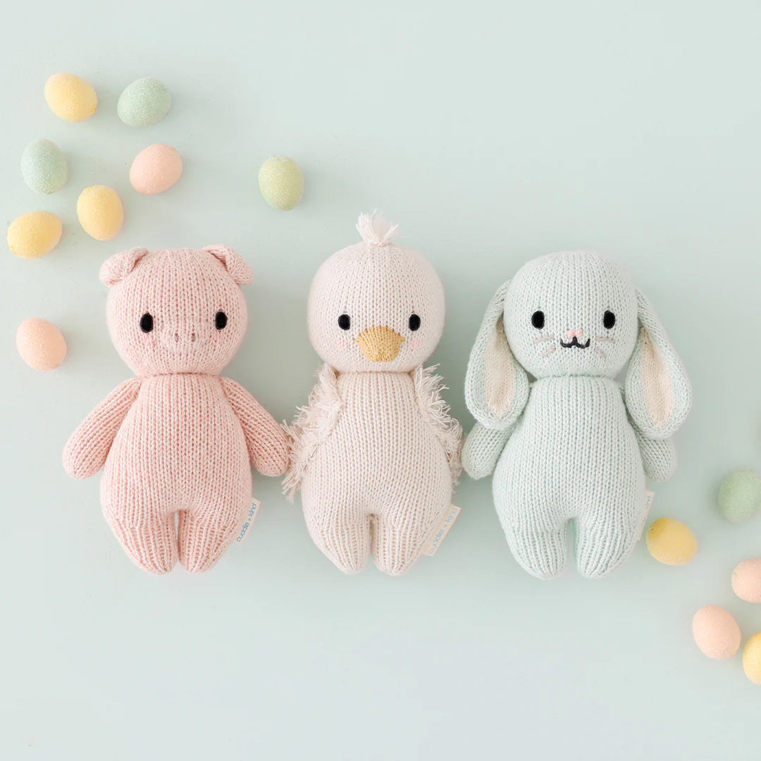 Cuddle Decor Baby Gosling by Cuddle+Kind lifestyle set