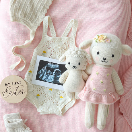 Cuddle Decor. Eleanor the Lamb by Cuddle+Kind front set