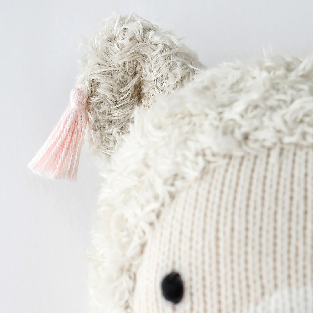 Cuddle Kind Lola the Llama 3