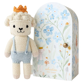 cuddle kind Tiny Sebastian the Lamb