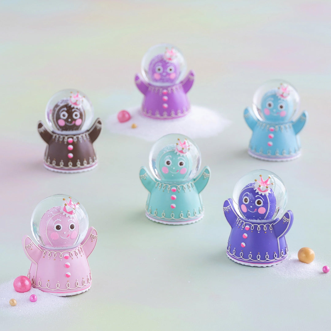 Glitterville Ginger Dough Waterdome - Thumbnail 2