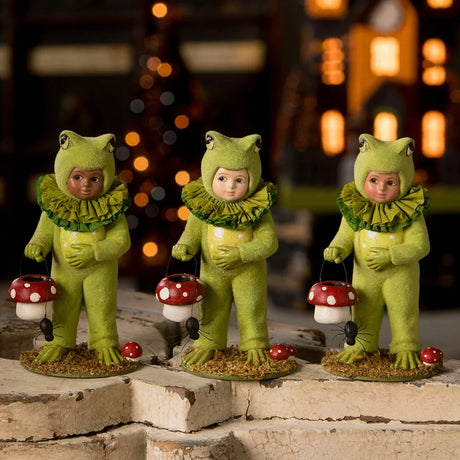 Dressed Up Ollie Frog Halloween Figurine by Bethany Lowe set 1
