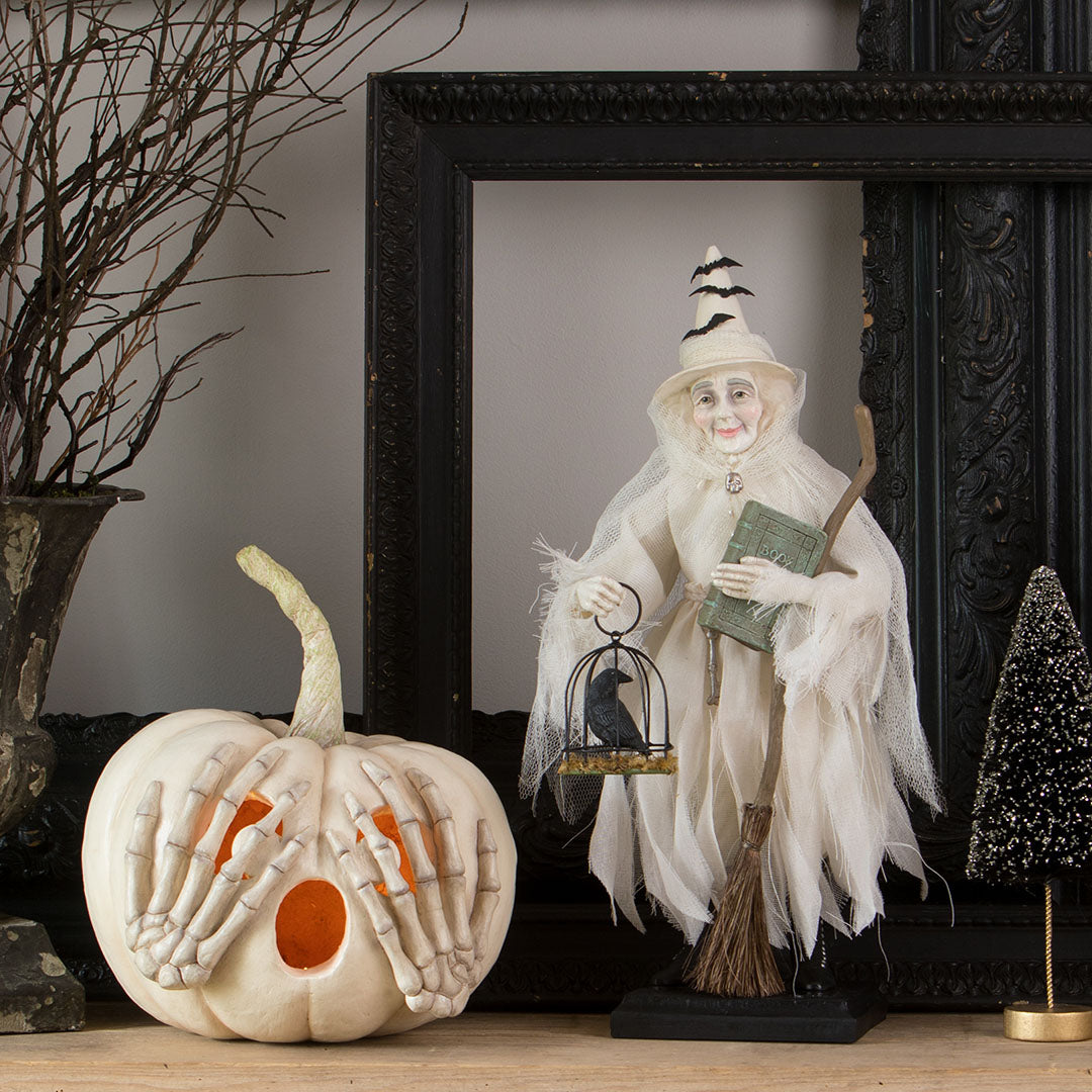 Bethany Lowe Ghostly Witch set life style