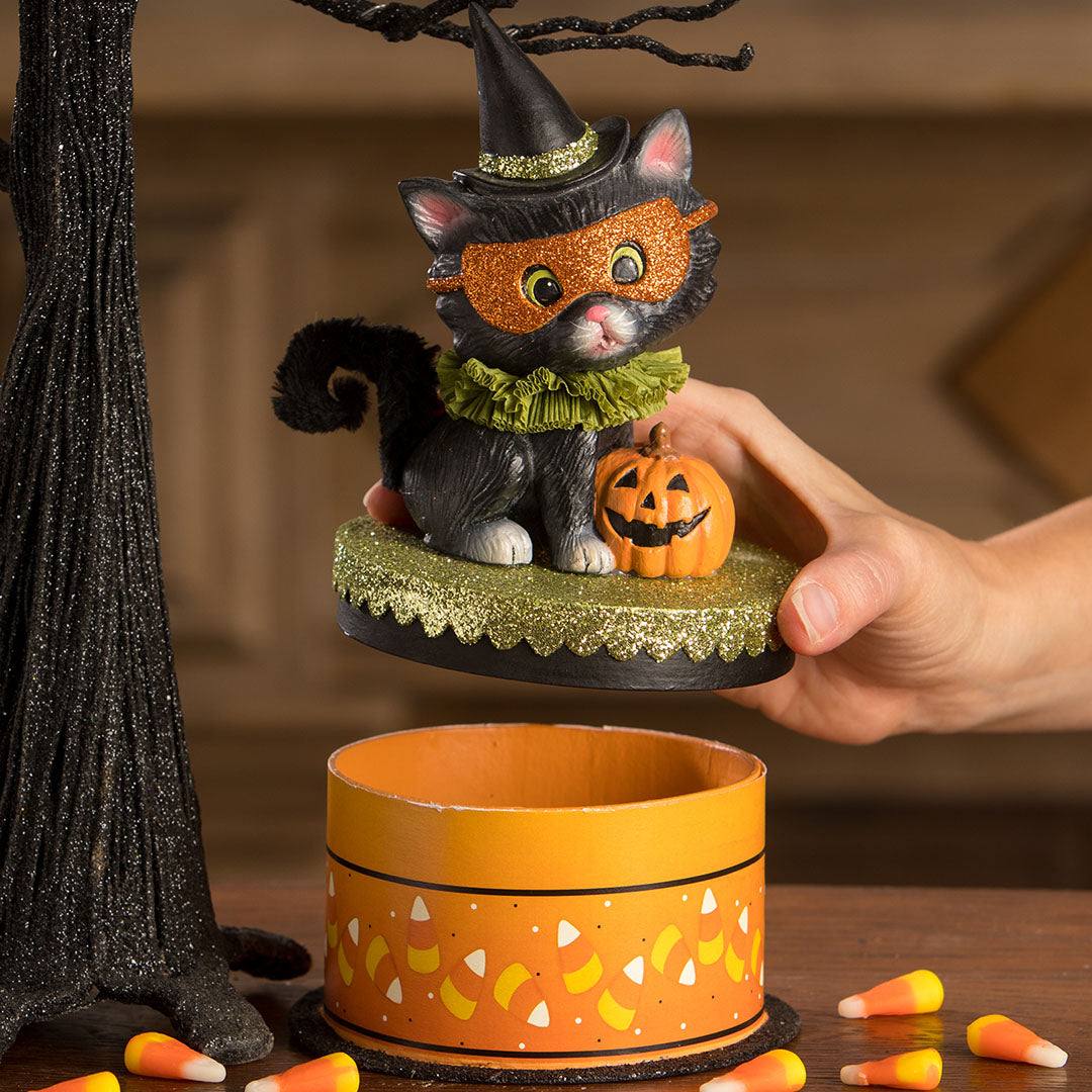 Halloween Kitty Binks on Box - Thumbnail 3