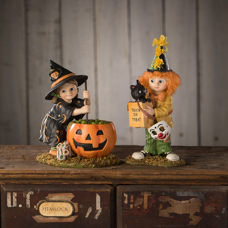 Bethany Lowe Pumpkin Brewing Piper set life style