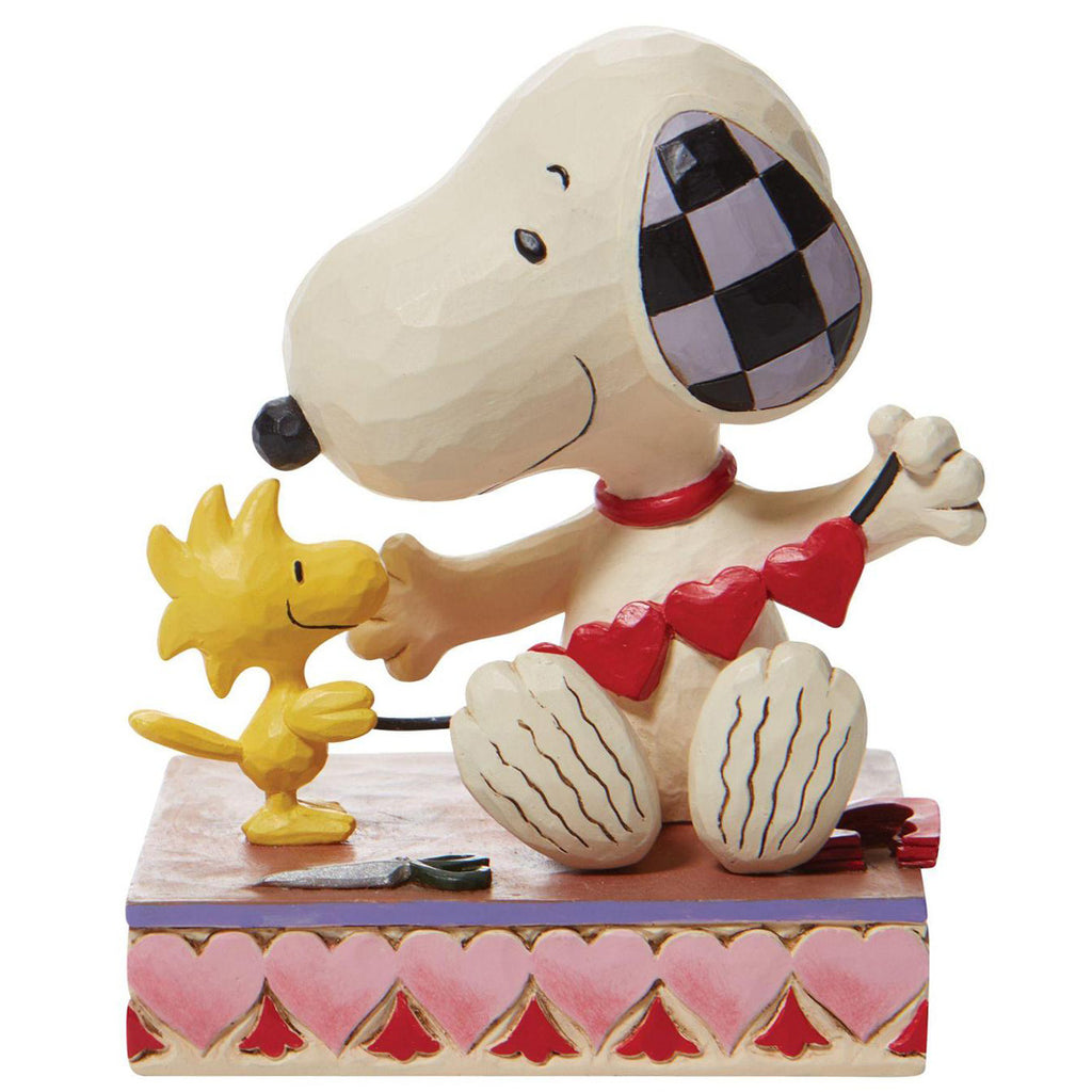 Jim Shore Snoopy with Hearts Garland front