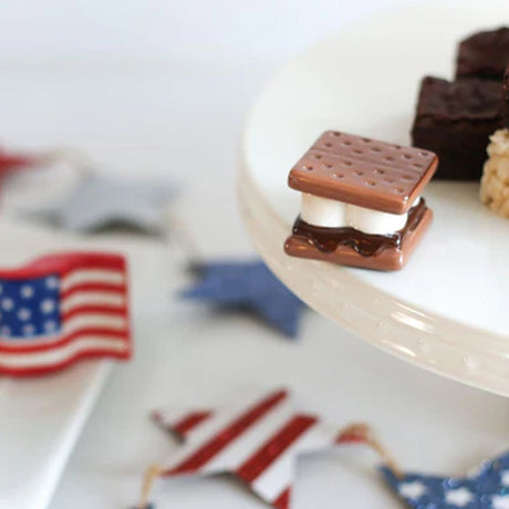 Nora Fleming S'Mores Mini lifestyle 1