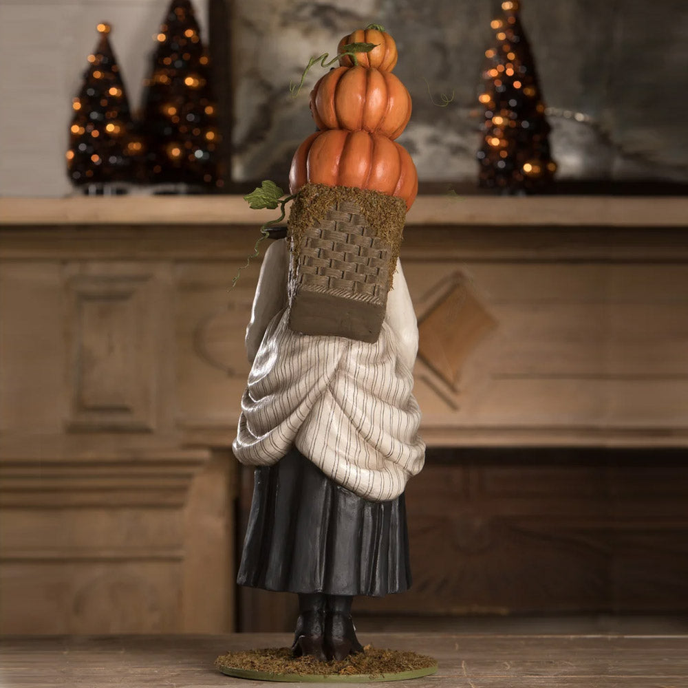 Minerva Witch Pumpkin Peddler Halloween Figurine by Bethany Lowe back