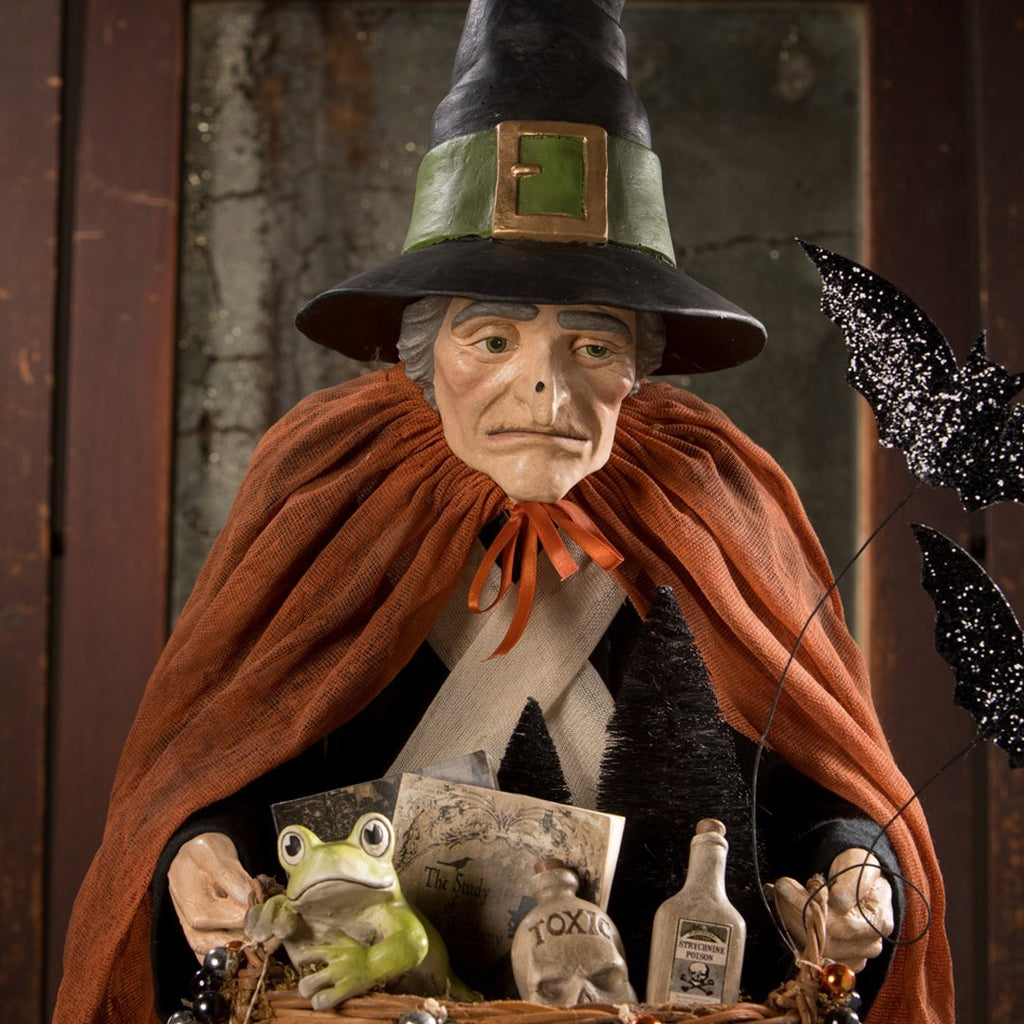 Brewhilda Peddler Witch Halloween Figurine by Bethany Lowe close up