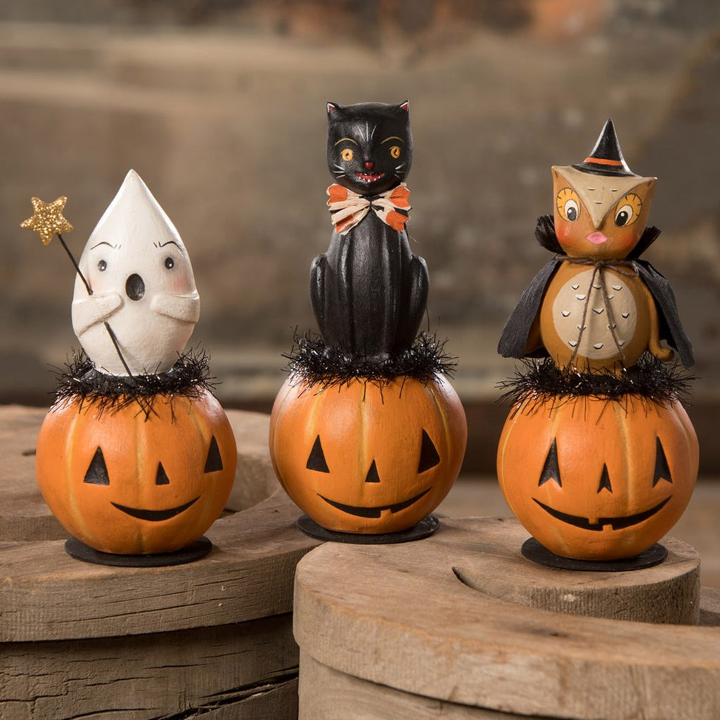 Kitty on Jack O'Lantern Folk Art Figurine set