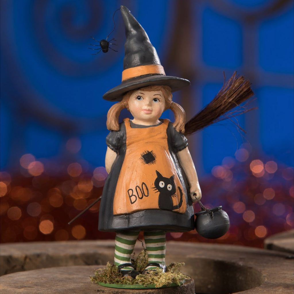 Winnie Halloween Figurine and Collectible by Bethany Lowe Designs