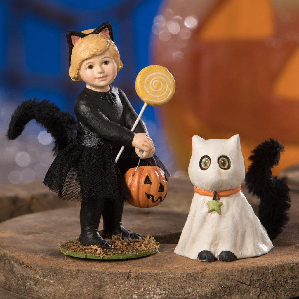 Kat Halloween Figurine by Bethany Lowe pair
